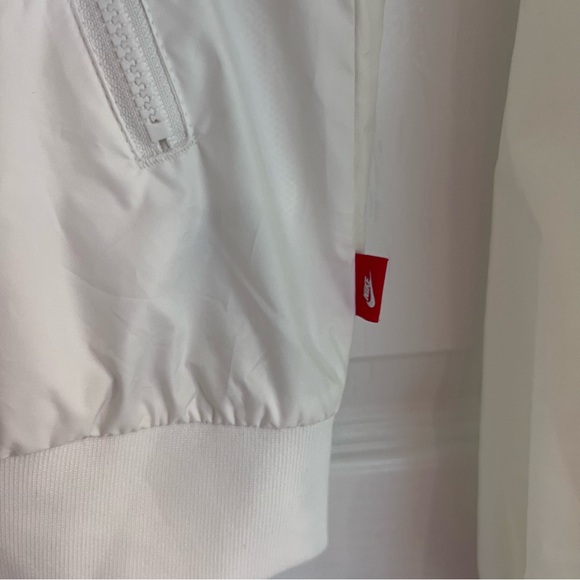 Nike Windrunner White Black Full Zip Up Lightweight Hooded Jacket Small - Picture 8 of 13